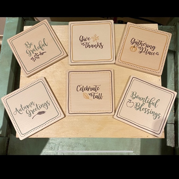 NEW,6 darling coasters.In a wood caddy w/handle!Perfect for the holiday partys. - Picture 2 of 6